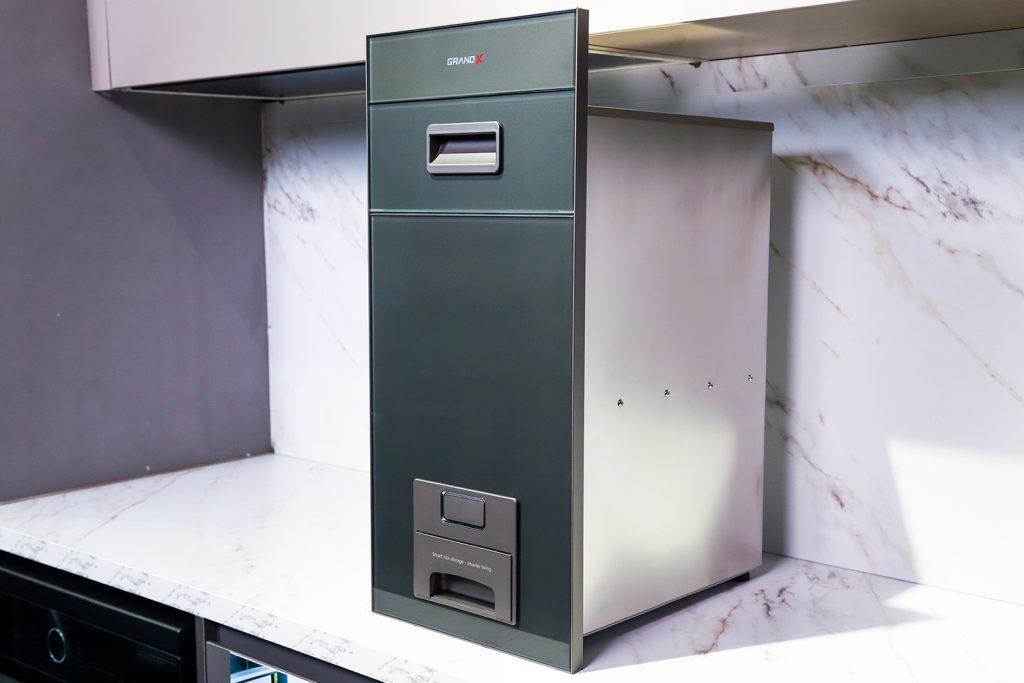 Thùng gạo mặt kính nút nhấn XR.G302G GrandX - ảnh 3